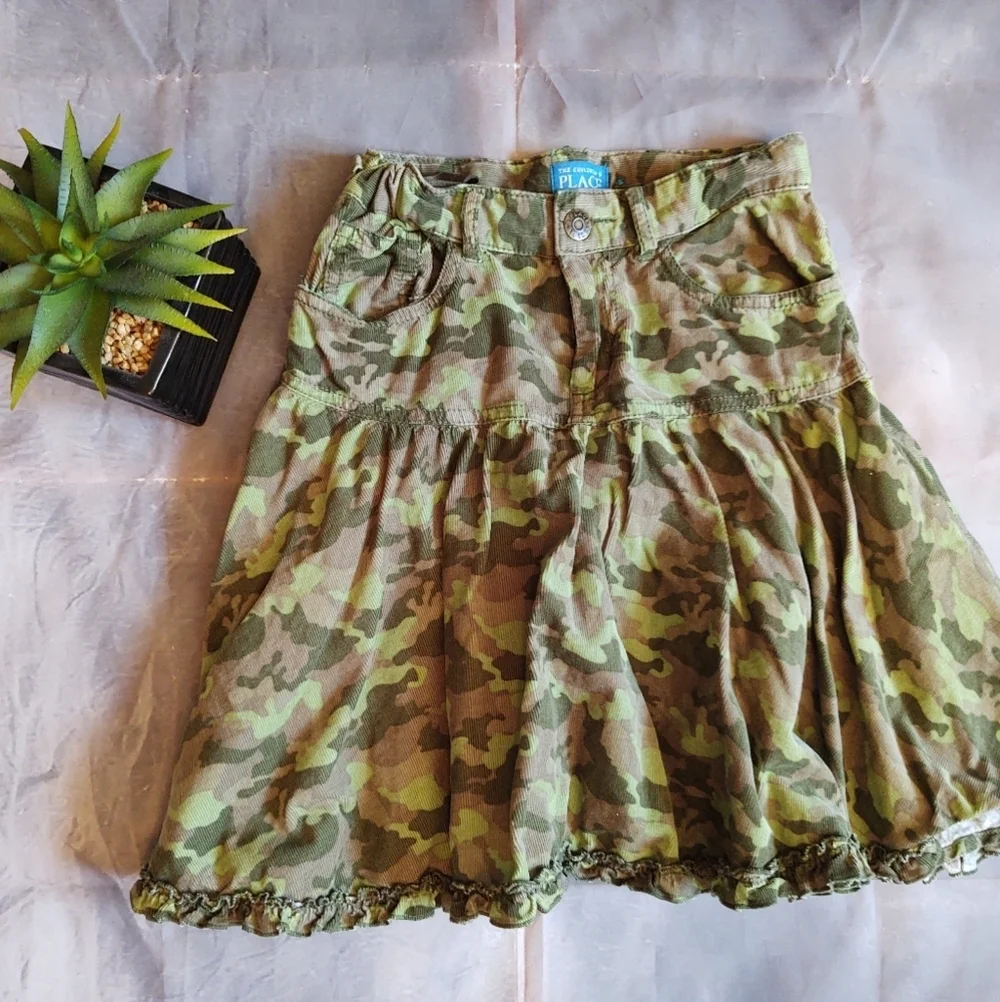 💥 3/$20 The Children's Place Camo Skirt 6X/7!